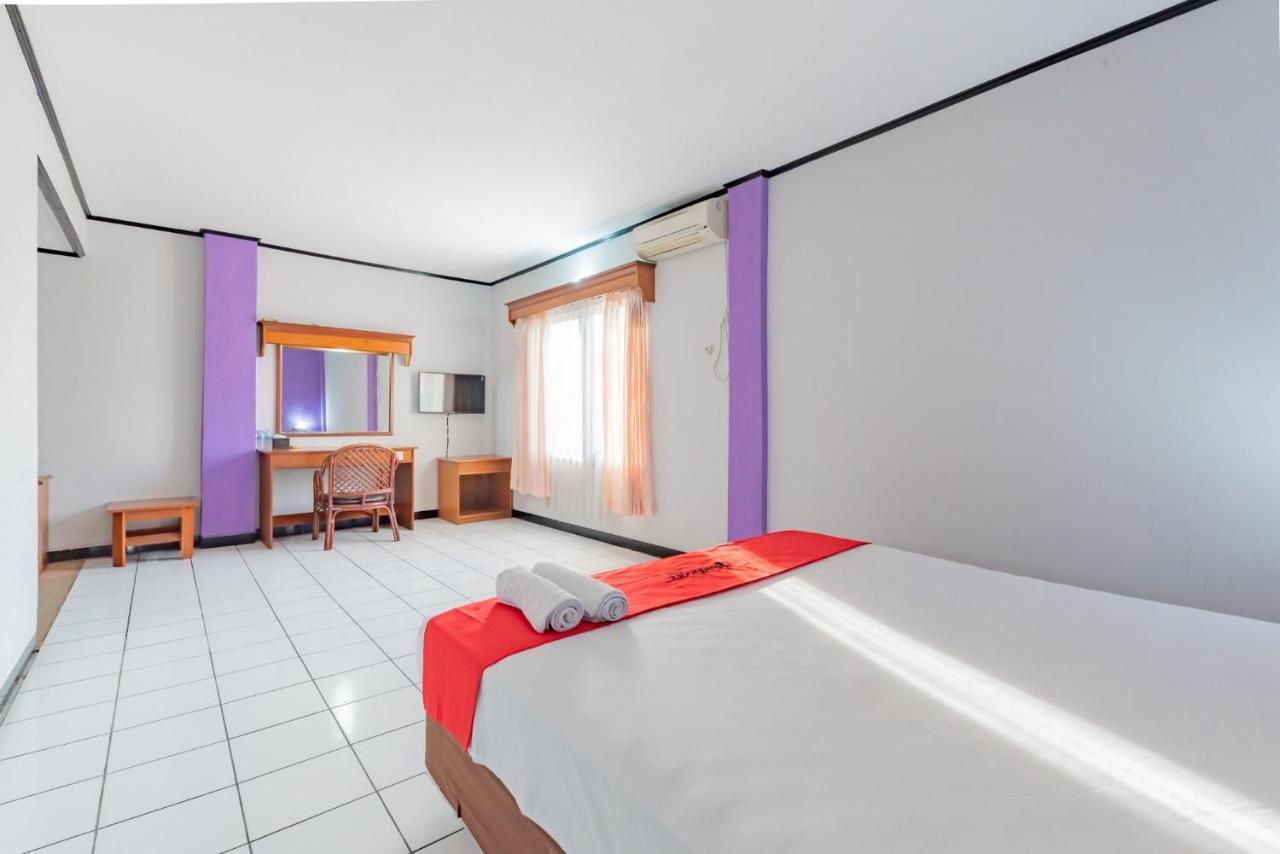 Hotel Reddoorz Near Plaza Balikpapan Esterno foto