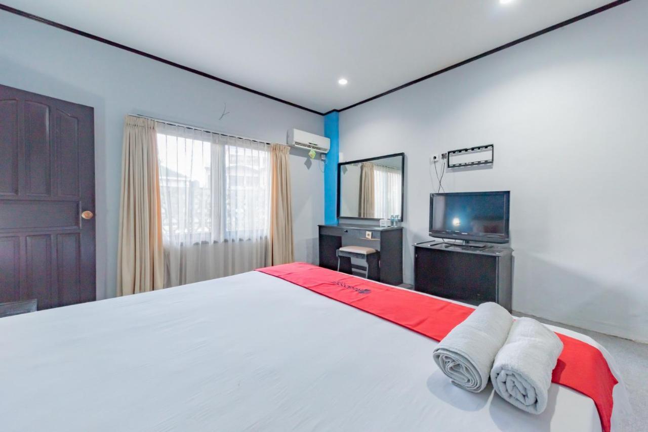 Hotel Reddoorz Near Plaza Balikpapan Esterno foto