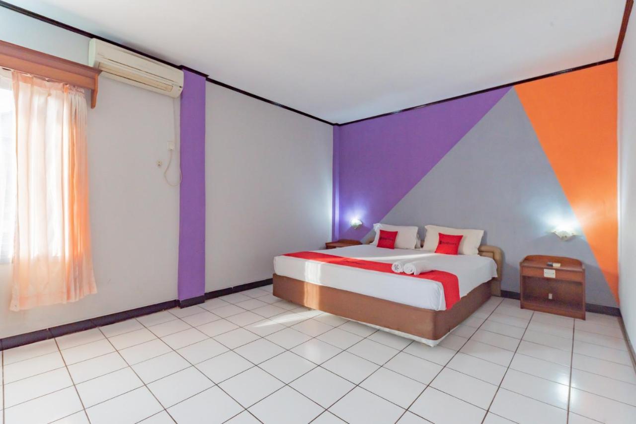 Hotel Reddoorz Near Plaza Balikpapan Esterno foto