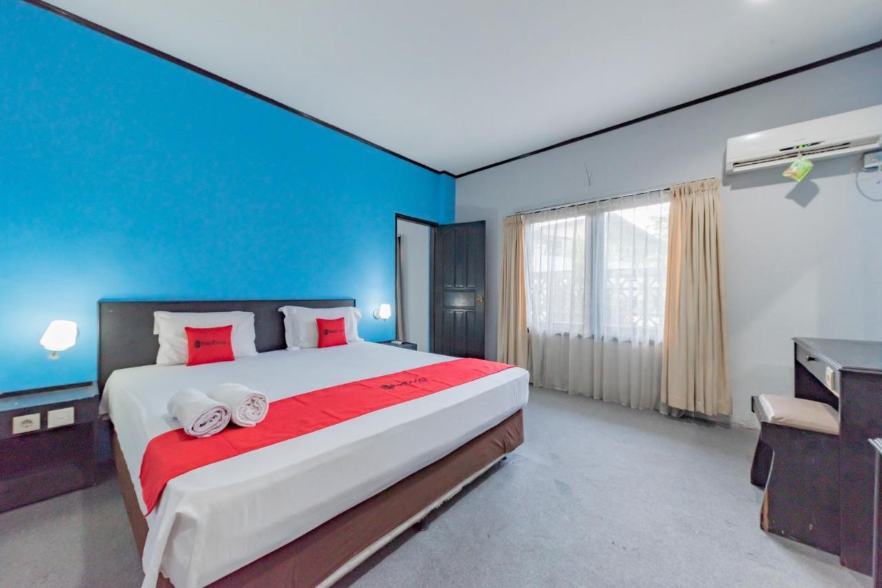 Hotel Reddoorz Near Plaza Balikpapan Esterno foto